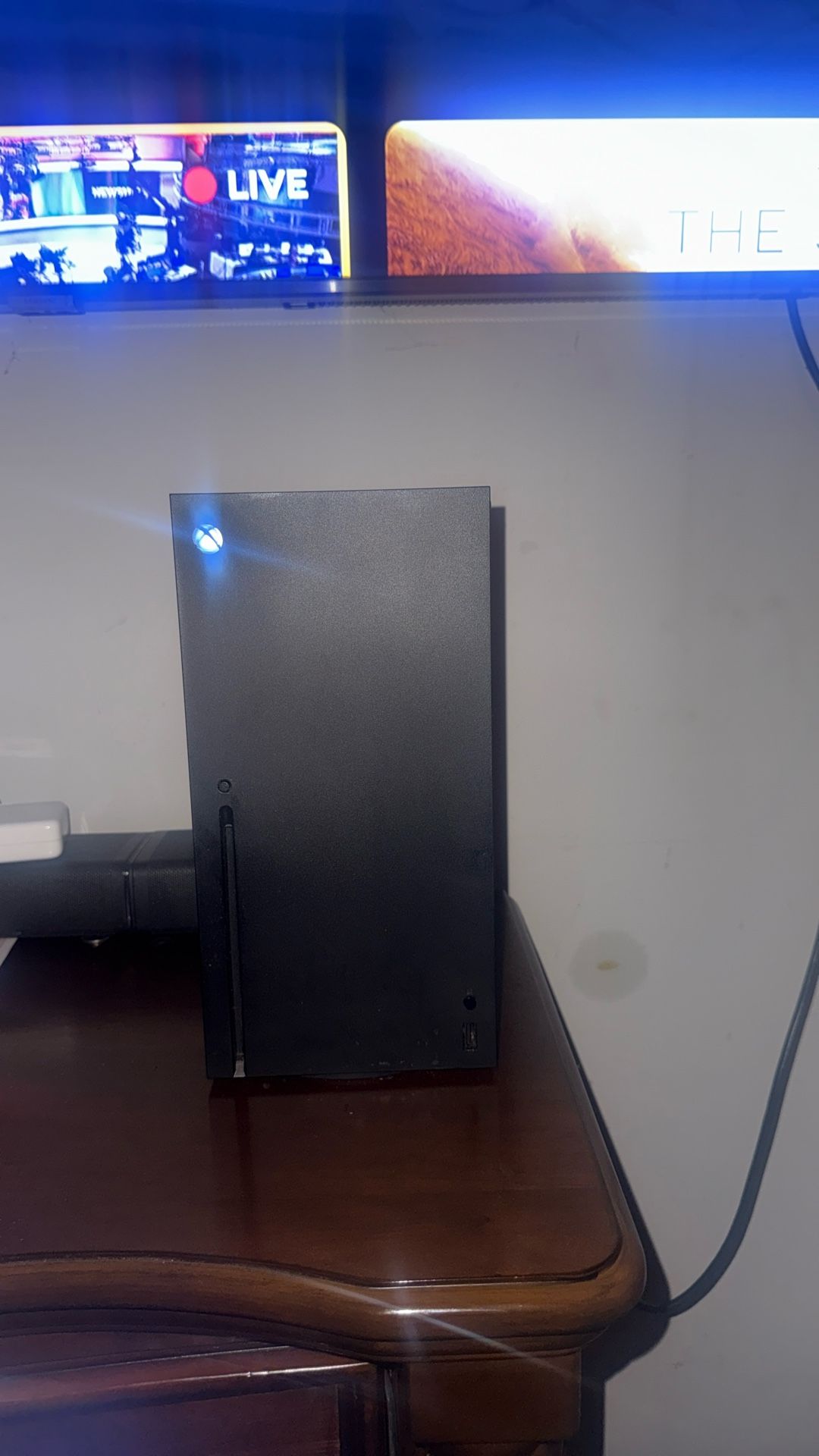 Xbox X—1TB SSD— 4k/120 FPS- Excellent Condition