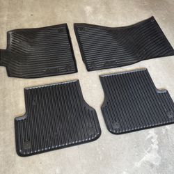 Audi A6 OEM All-Weather Floor Mats – Excellent Condition!