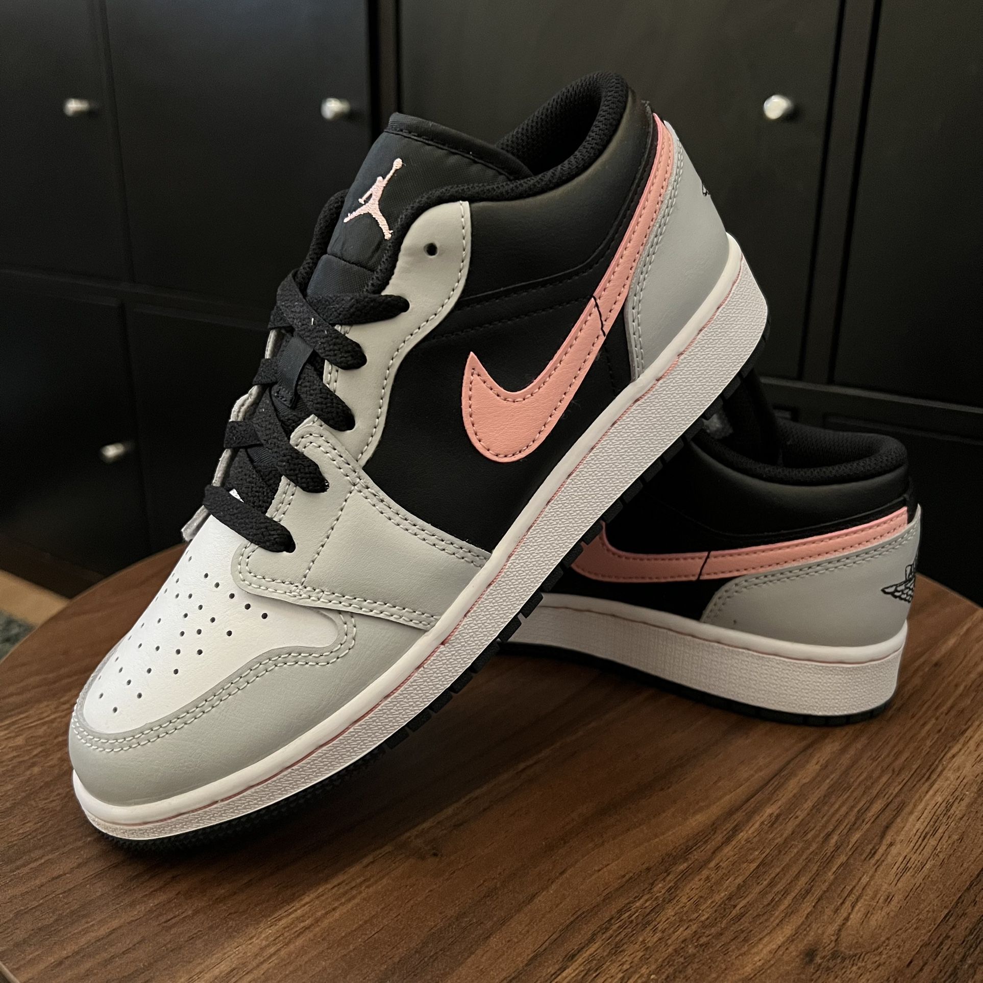 Nike Air Jordan Low GS Black Grey Pink 553560 062