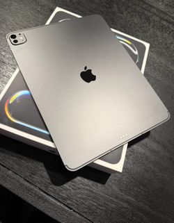 iPad Pro 13inch M5 cellular and WiFi unlocked