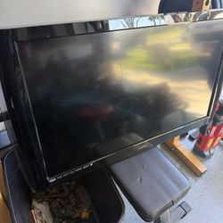 Vizio 42” Flat Screen Television Tv