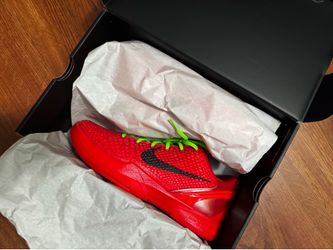 Kobe reverse “Grinch”