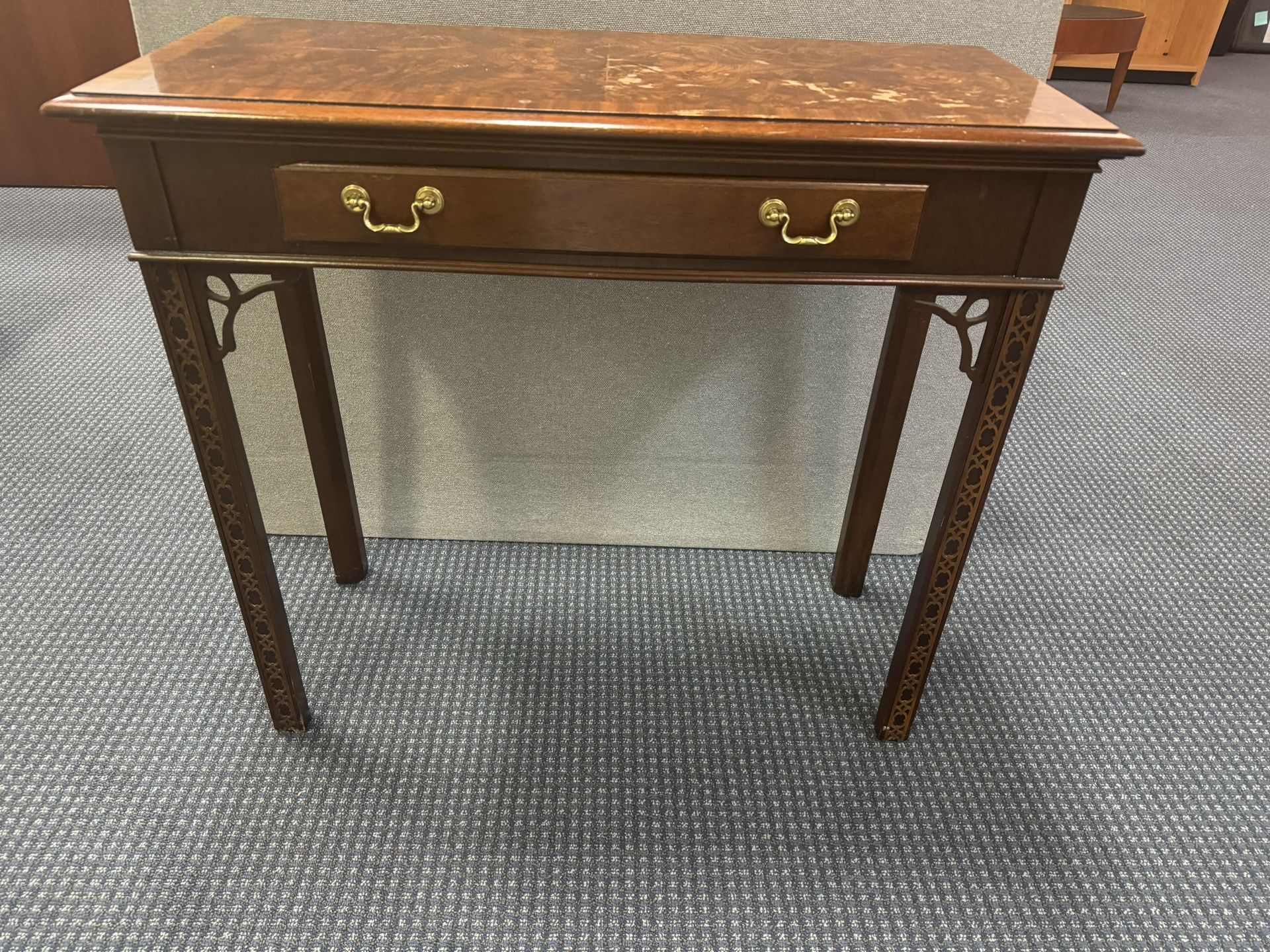 Hickory Chair Furniture Console / Entryway / Sofa Table