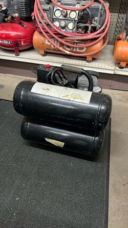 Central Pneumatic 5 Gallon Quiet Air Compressor