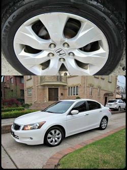 Super clean. 2010 Honda Accord -Automatic. FWDWheels