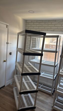 Free Shelving Units for Storage