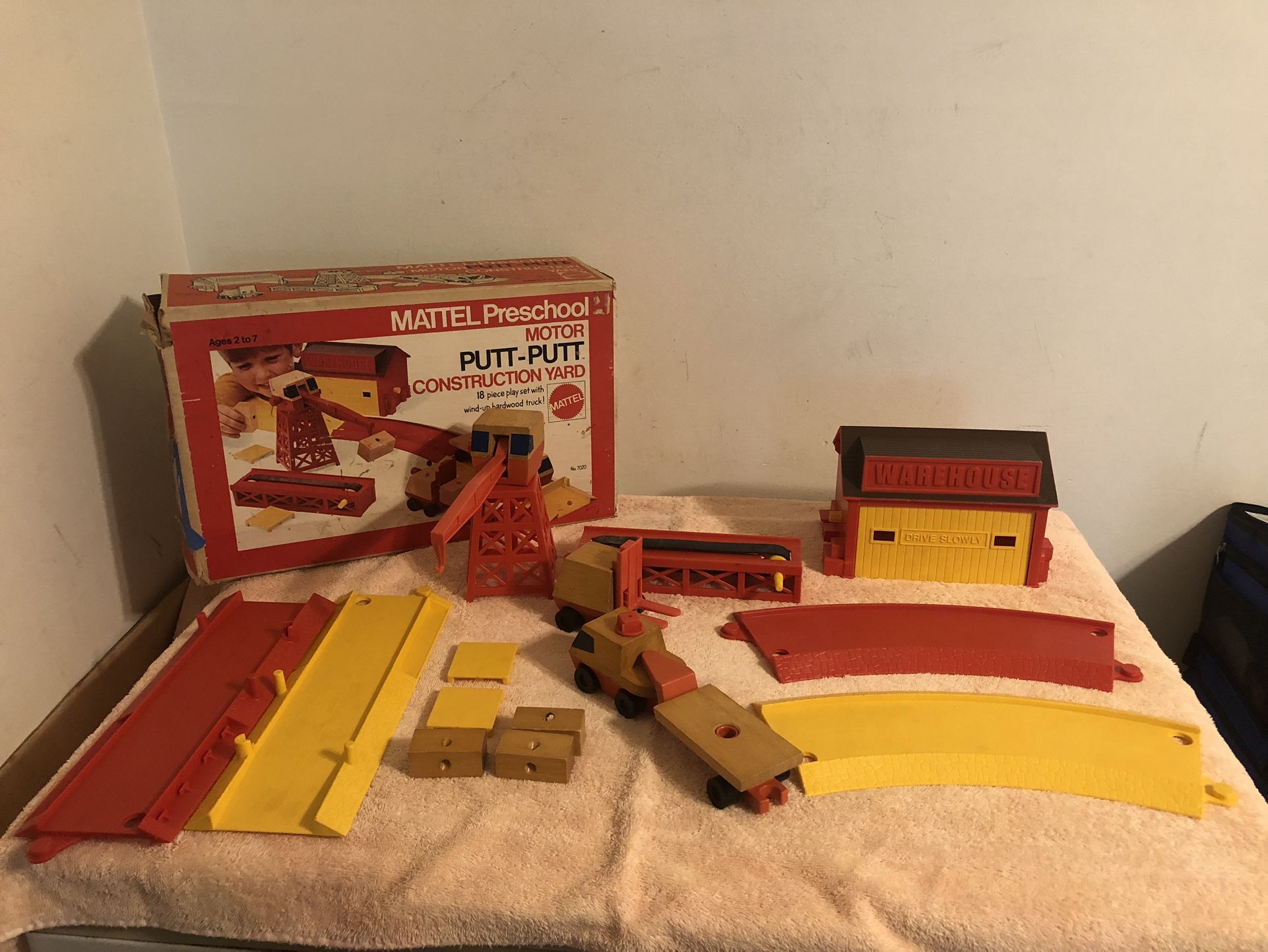 Vintage 1973 Mattel Pre School Motor Putt Putt Construction Yard #7020