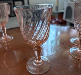 4 France Arcoroc Rosaline Pink Swirl Wine Goblets set of 6 Glasses