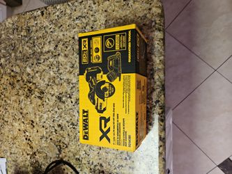 Dewalt  20 Volt 3 Inch Cut Off Tool. 