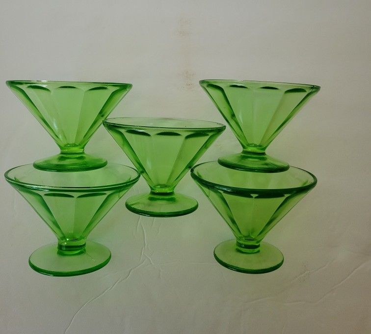 Federal uranium glass sherberts/fruit Cups