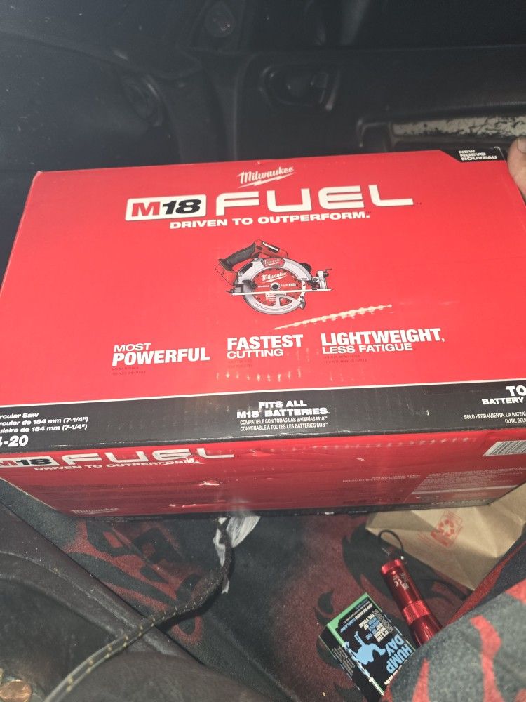 Milwaukee Fuel 7 1/4 Circular Saw