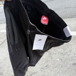 Nike Tech Pants 