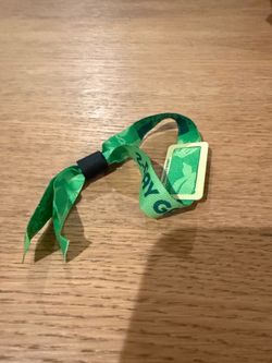 Selling Sunday day trip festival