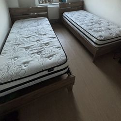 2 Twin bed mattresses included like new barely used $400 Bronx