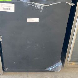 magic chef ❄️mini refrigerator❄️ hmr440 bt