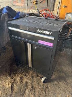 Husky tool Rolling Tool Chest with outlets