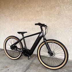 Momentum Transend E+ Electric Bike – Yamaha Mid-Drive – Premium Commuter E-Bike