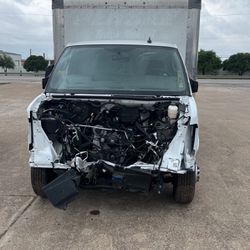 2022 GMC Savana 6.6 L gas parts only