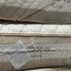 Luxury Saatva & Tempur-Pedic Mattresses – 50-80% Off!     •    Brand New, Minor Blemishes (Nothing That Affects Comfort)     •    King, Queen, Full, T
