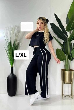 New Women's 2 Piece Set Size L/XL