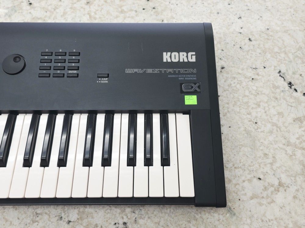 KORG Wavestation WS1 61 Key Keyboard Synthesizer