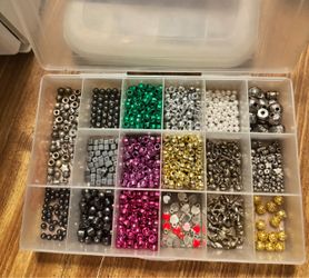 Kids beads. Assorted Craft Bead Collection with Storage Cases and organizer