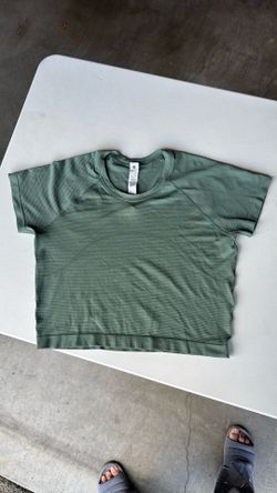 Lululemon Swiftly Tech Cropped Short-Sleeve Shirt Size 12