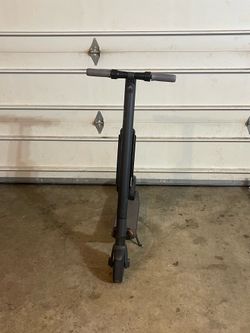 2 Segway ninebot es2 e scooter with external battery making it es4 model