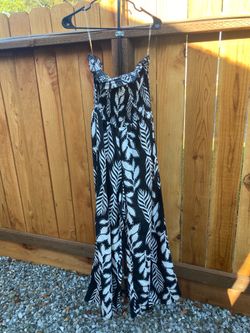 Women’s Romper Size Medium