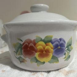 Jay Imports Sauce Pot