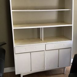 Garrison Mid-Century Modern Hutch