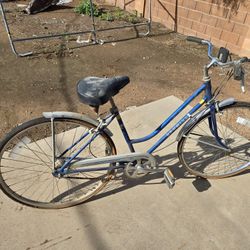 Vintage Schwinn Womens Bike 