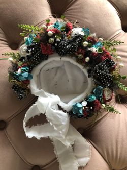 Beautiful floral baby photoshoot hat handmade