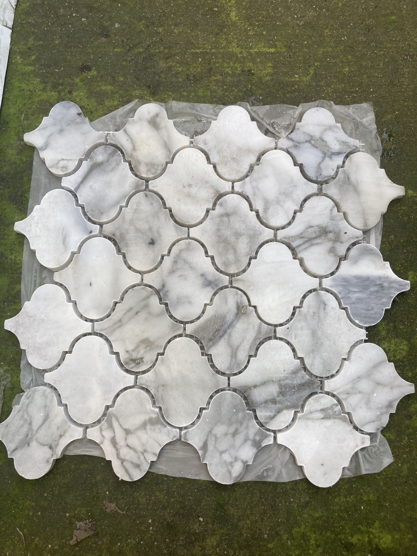 VENETiAN CALACATTA Marble. 7 Boxes. 6 Tiles Per Box.