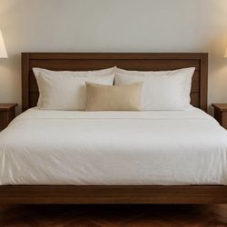   Double Bed + Mattress – Stylish & Complete $145 DoDiDoibke Bed