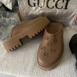 Gucci Platform Slides Brown