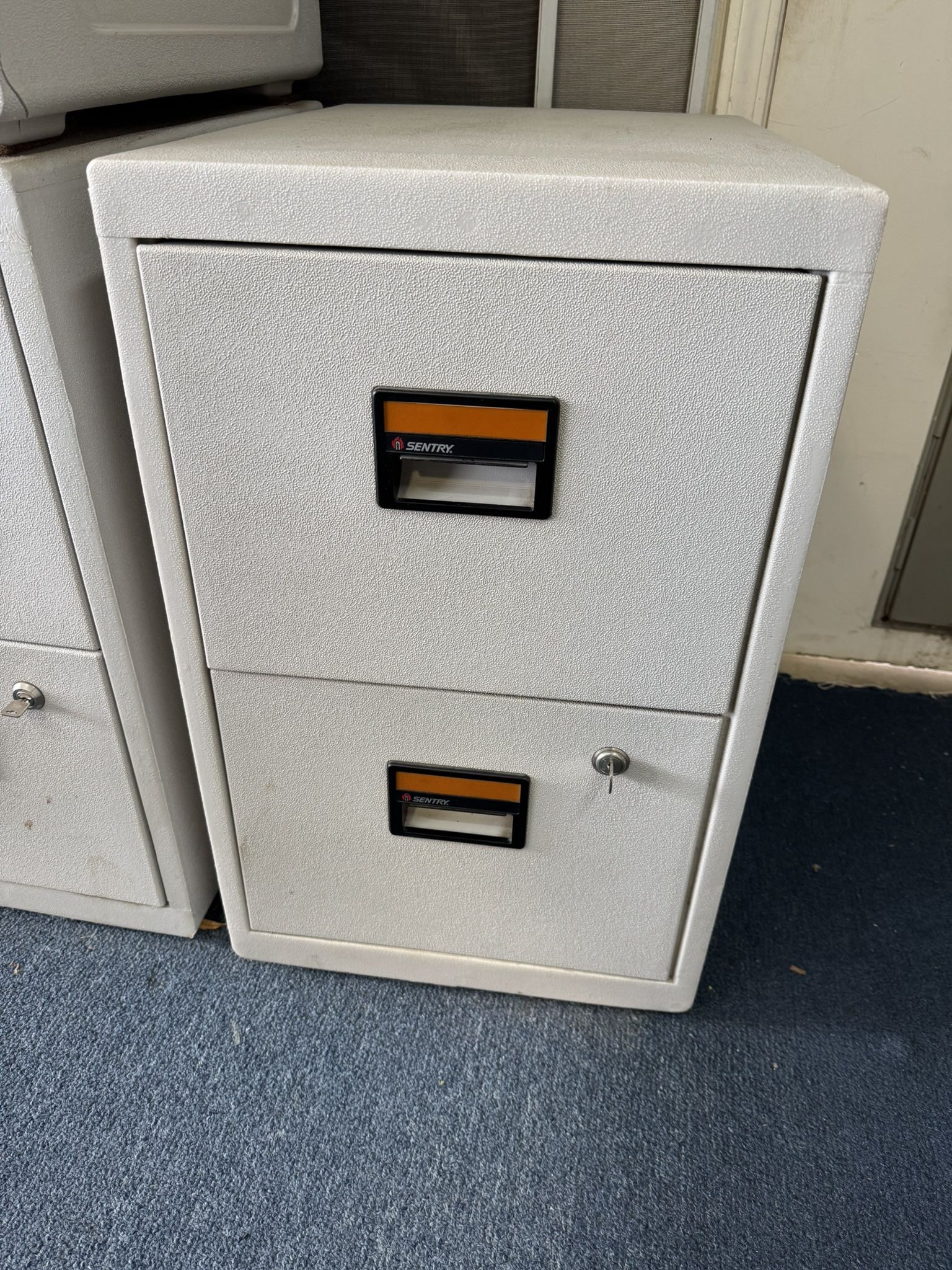 Sentry Fire safe 2 Drawer Filing Cabinet