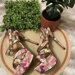 Tie dye gold and pink Jessica Simpson beautiful and elegant sandals