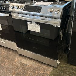 Slide-in Gas Range