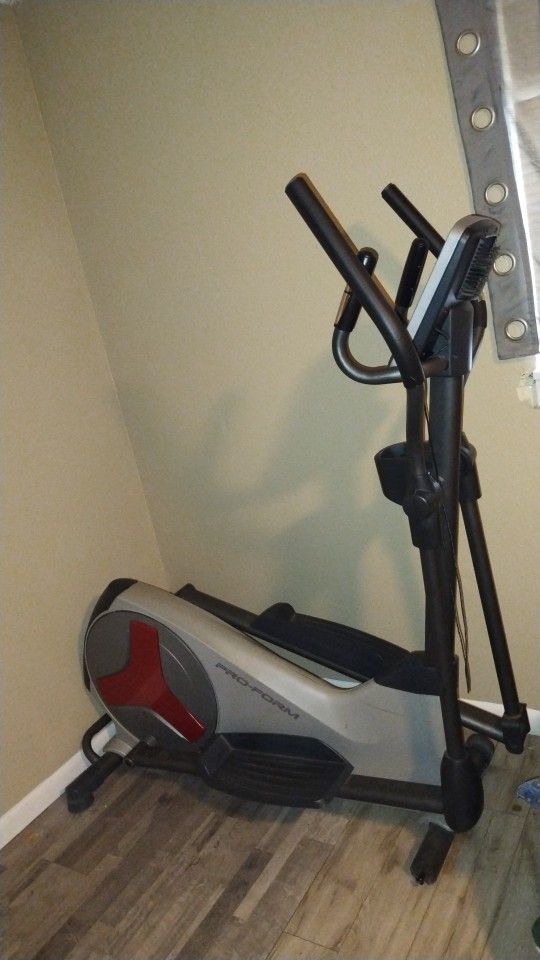 Elliptical Exercise Machine 