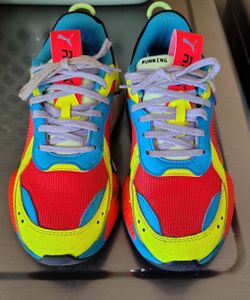 Boys Puma Sneakers Sz.5