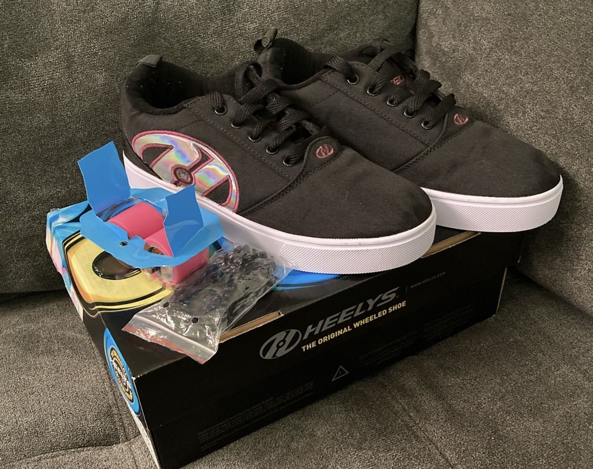 Heelys - Brand New - Size 8