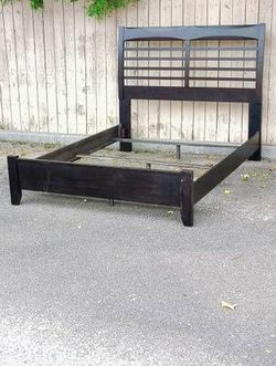 Almost Black Queen Slat Ashley Bed