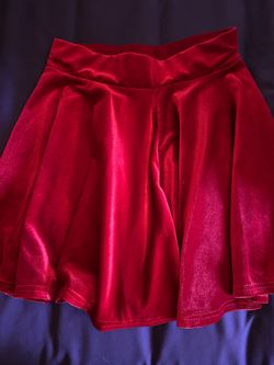 Red velvet skirt ✨