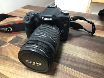 Canon EOS 50D with EFS 18-200mm lens and Lowepro Camera Bag