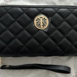 NWT Vegan Black Quilted Gold Logo Two Zipper Wristlet Wallet, size 7x4