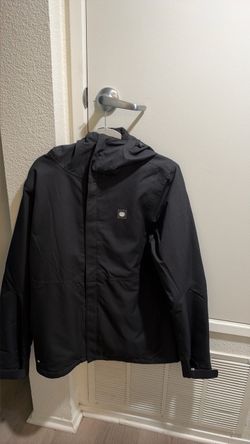 686 snowboard jacket. Size small