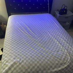 Full Size Bed Frame & Mattress