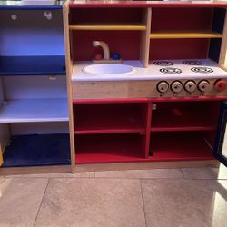Pretend Play Kitchen - Lakeshore ( Wood ).