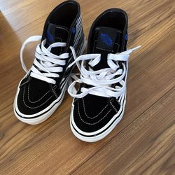 New size 4 vans skateboard shoes
